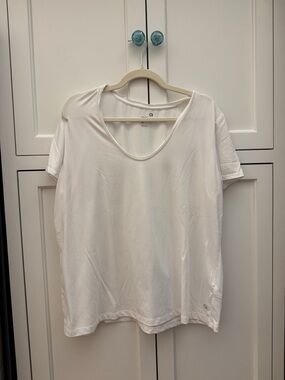 Everyday Scoop Neck White Women's Tee